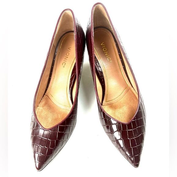 Vionic Kit Josie  Croc-Embossed Kitten Heel Wine - Picture 3 of 9